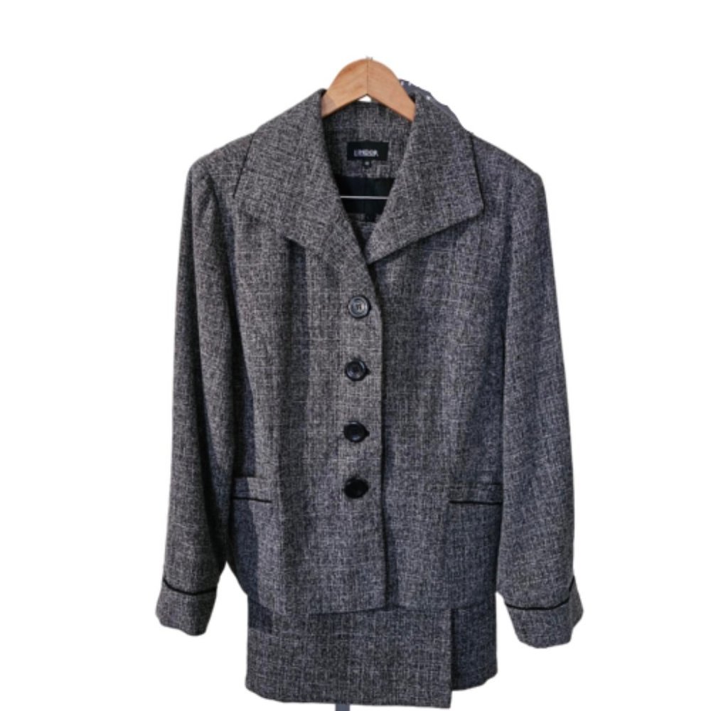 Lindor Vintage Lined Gray Black Trim 2 Piece Jacket Skirt Suit Oversized Buttons